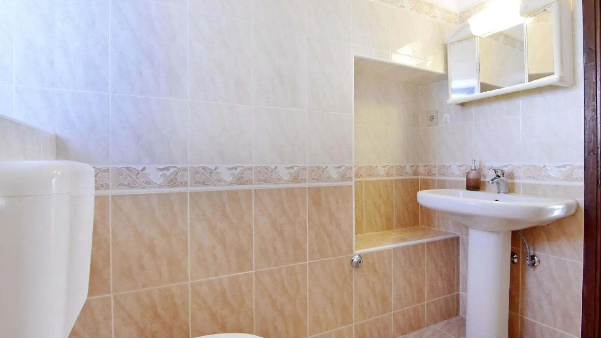 Silva Erdgeschosswohnung Mit Garten Basanija Apartment